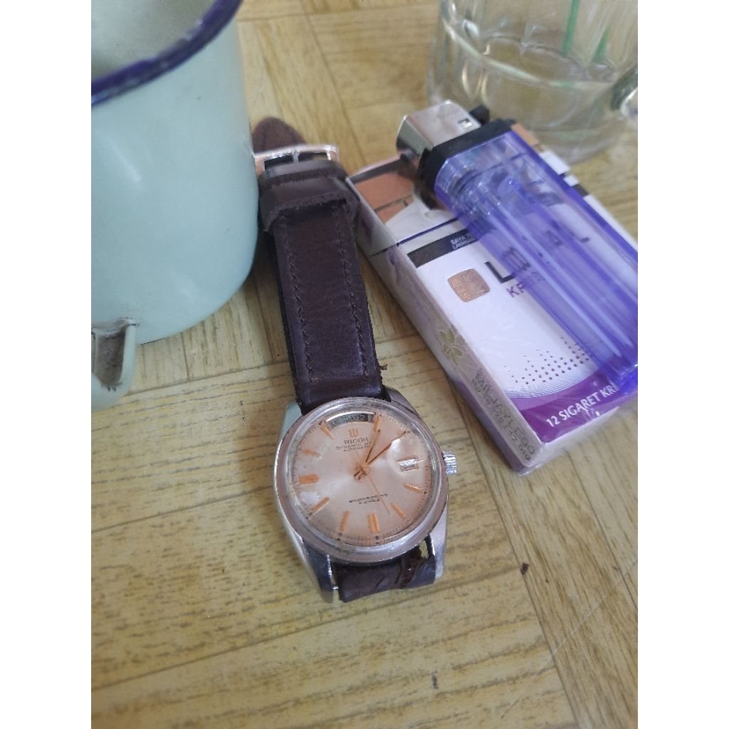 Jam tangan otomatis Ricoh