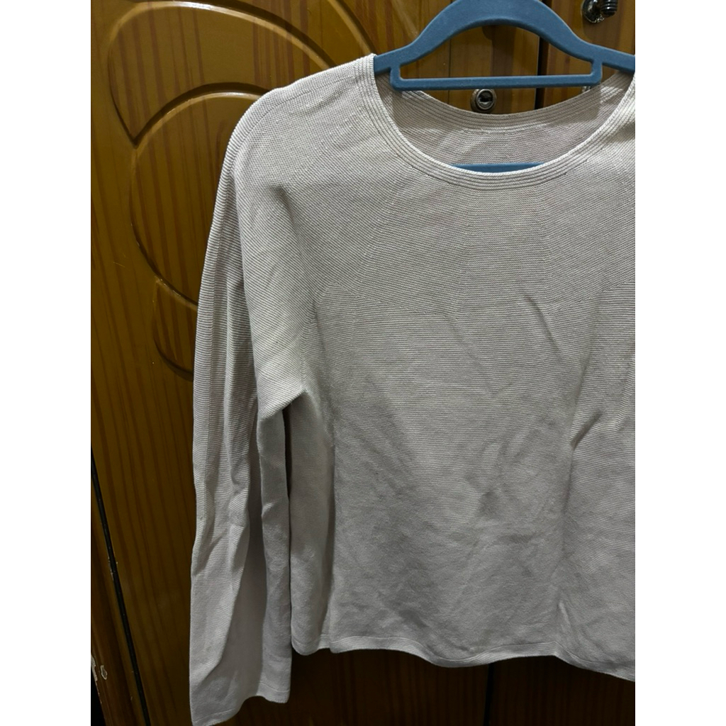Kaos Uniqlo Preloved