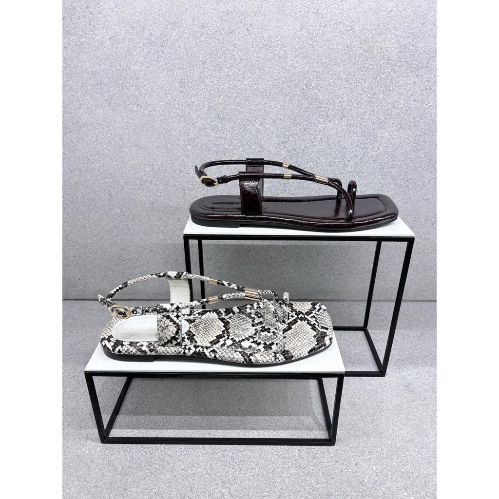 Sandal wanita flat Charles&keith original