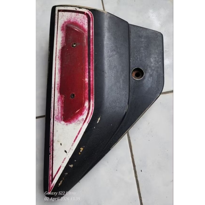 Side cover tepong tempong aki accu Suzuki TRS 118 Suzuki TRS katana original second