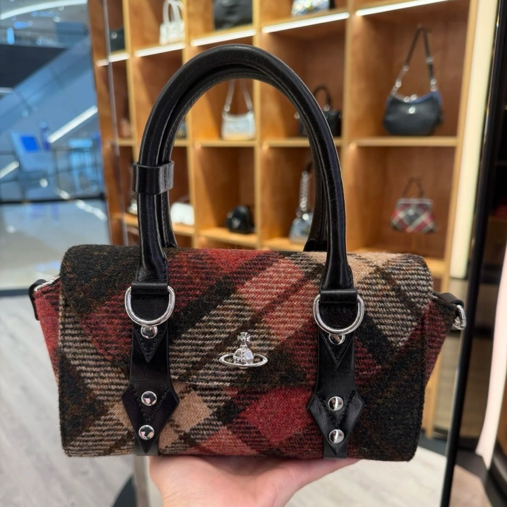 viviene westwood checkerhandbad
