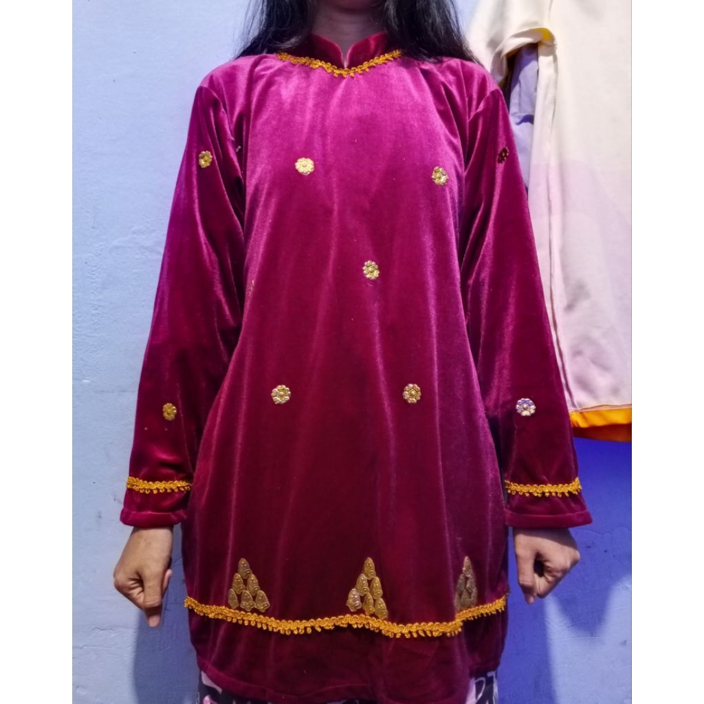 baju bludru penari Palembang