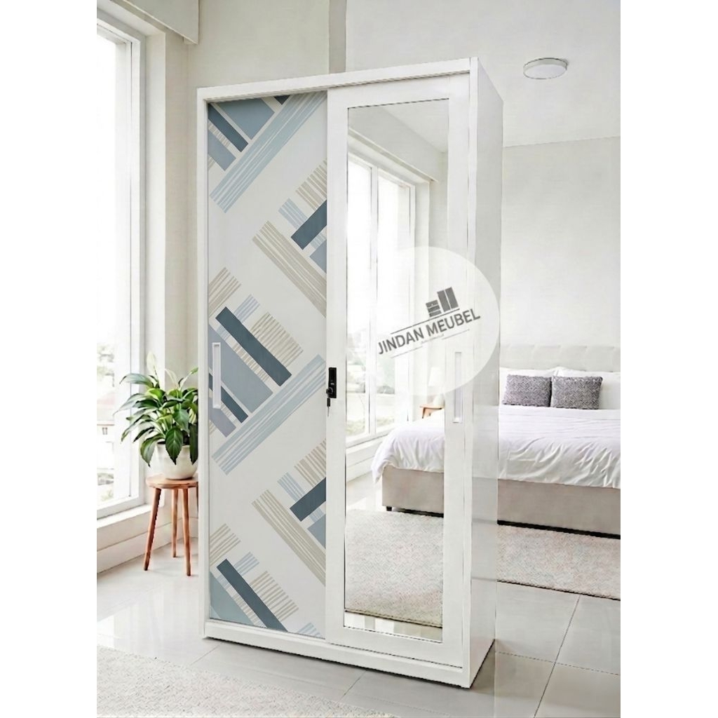 lemari besi pakaian pintu sleding / geser