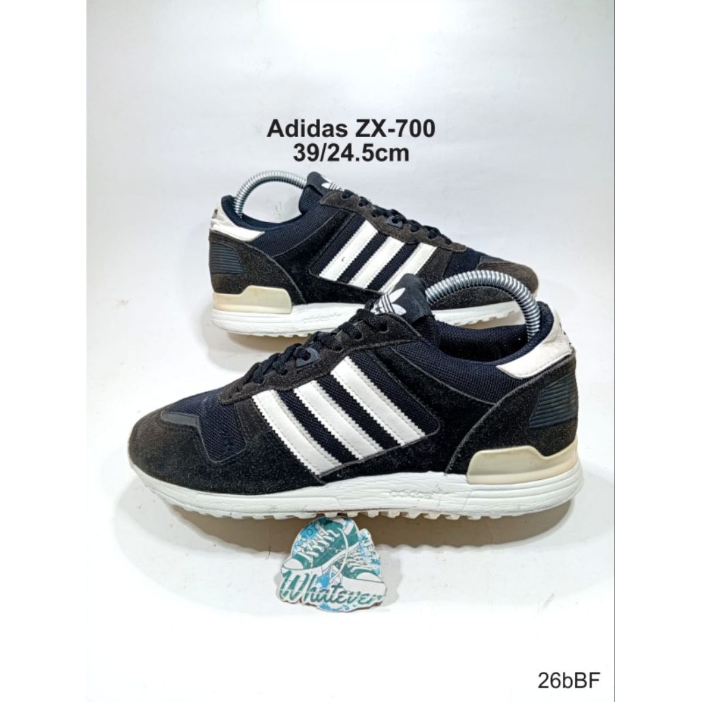 Sepatu second ZX.700