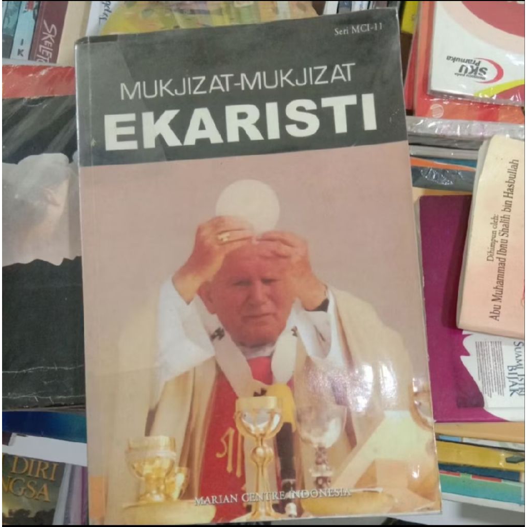 Buku Mukjizat-Mukjizat Ekaristi