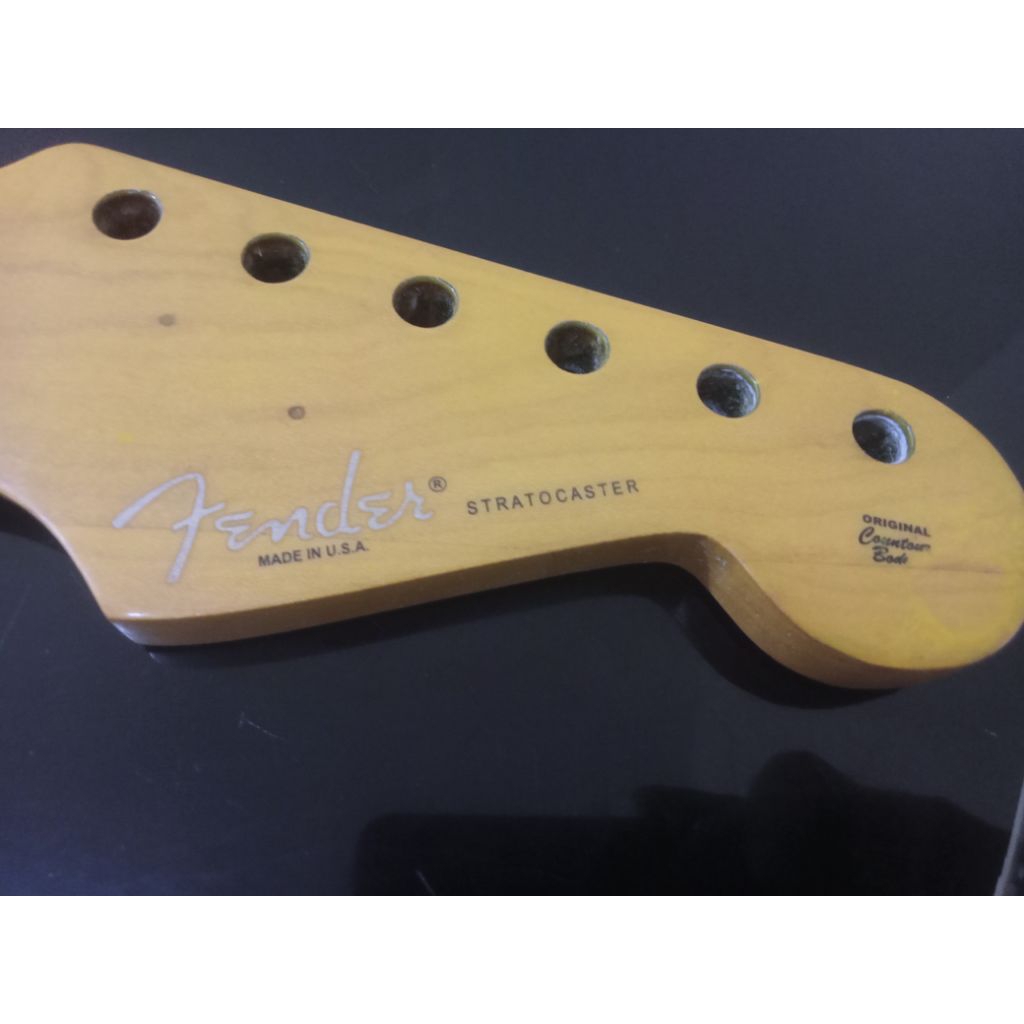 neck gitar fender