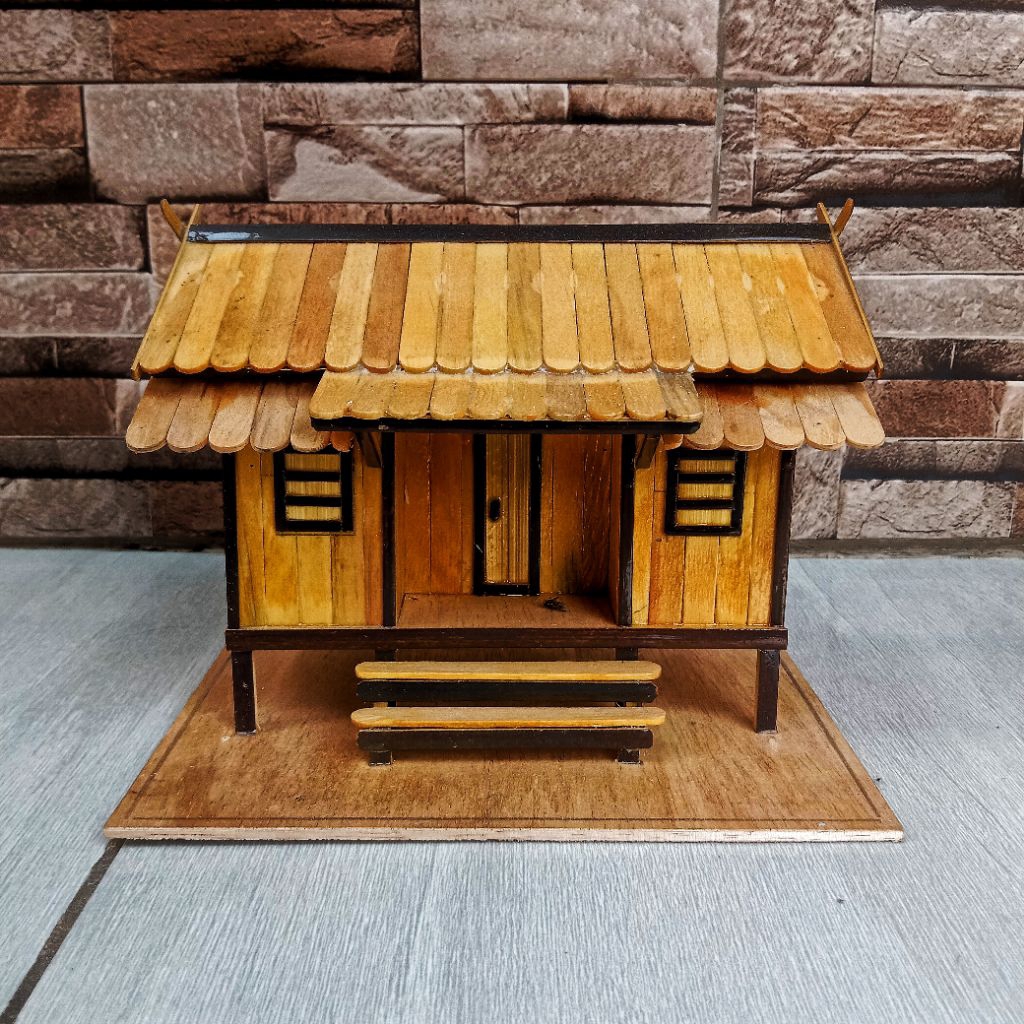RUMAH ADAT CAPIT GUNTING TRADISIONAL MINIATUR KHAS SUNDA JAWA BARAT