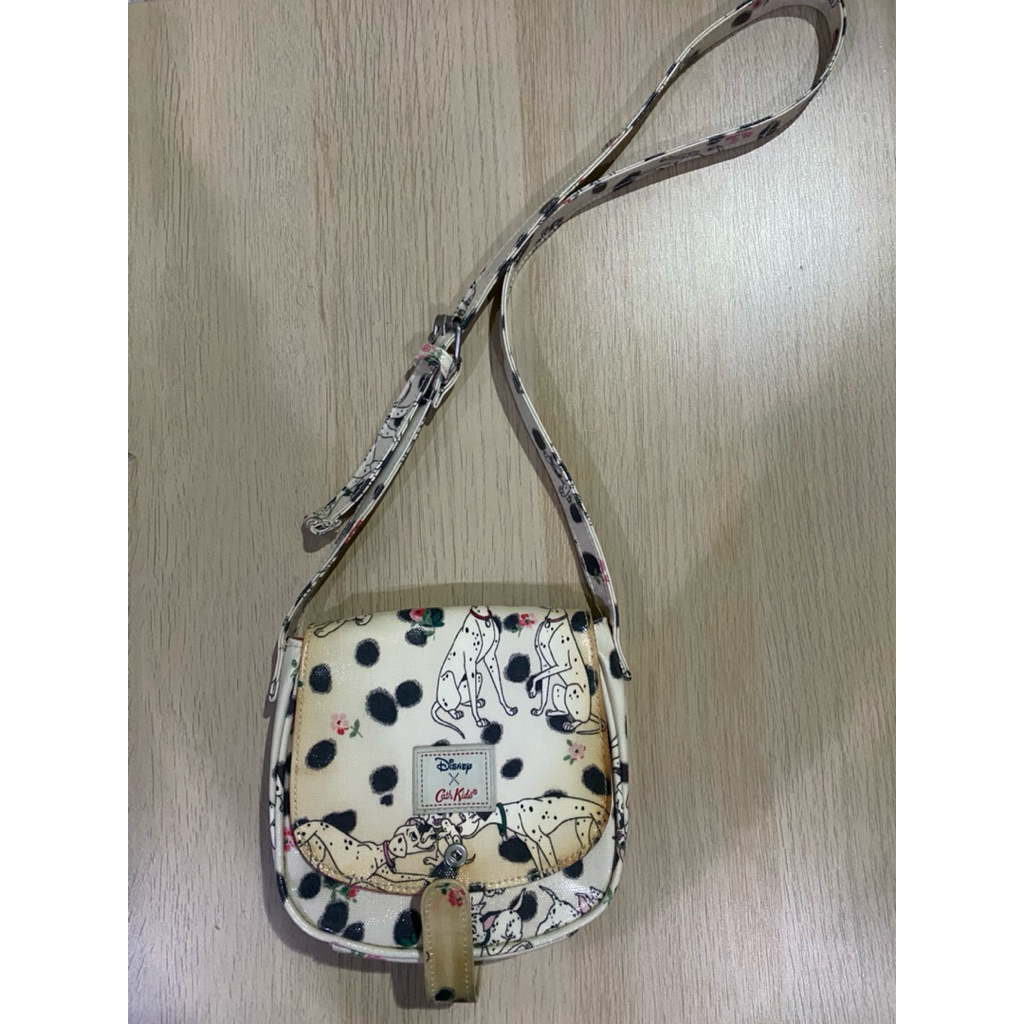 Tas slempang anak merk Cath Kids Disney Dalmatians  101(PRELOVED)