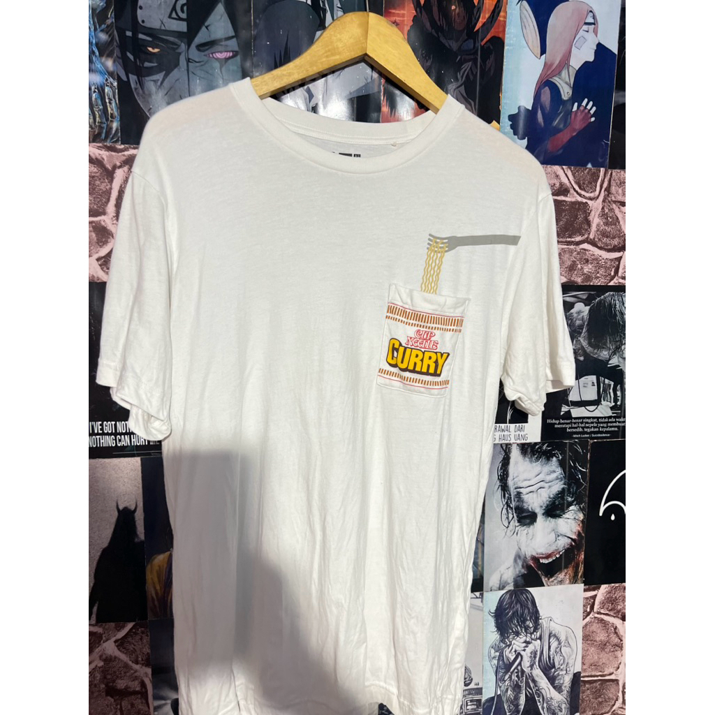 T-shirt UNIQLO UT POCKET