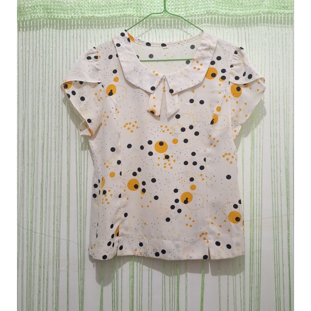 blouse blus wanita lengan pendek putih polkadot