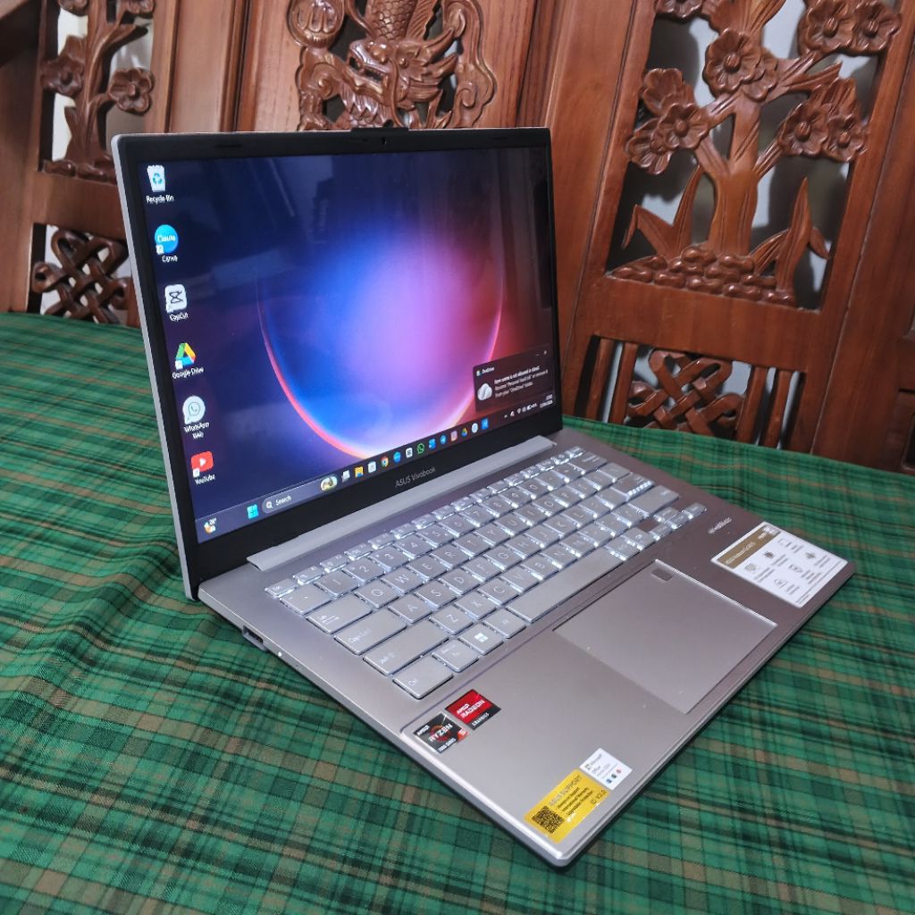Asus Vivobook GO 14 E1404FA