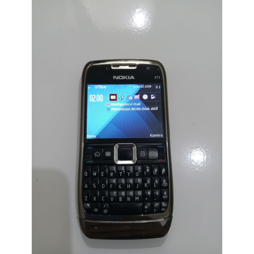 Nokia E71