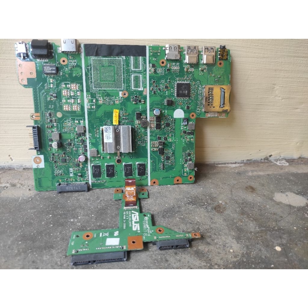 motherboard Asus x441 Celeron ram 2gb normal