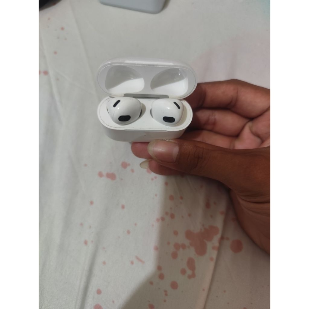 airpods gen 3 second