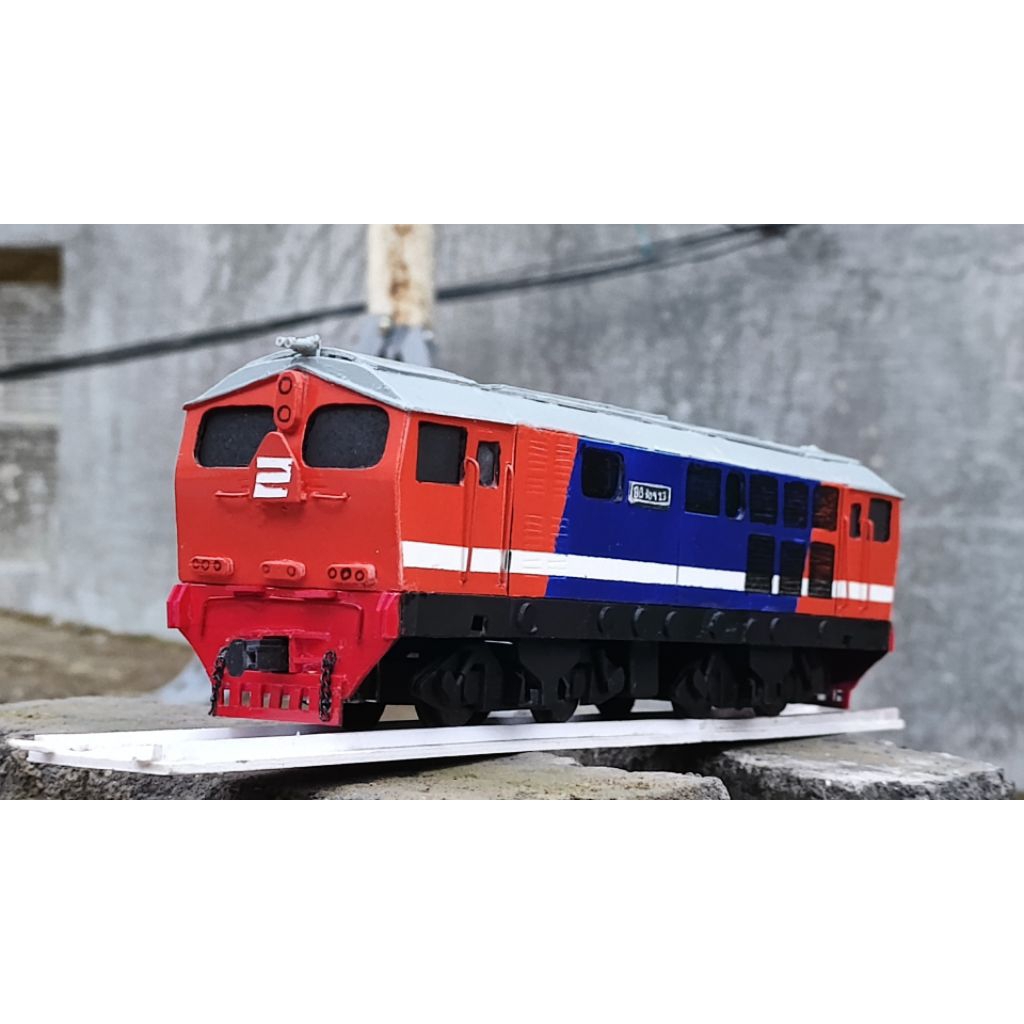 Miniatur lokomotif BB304 full handmade skala 1:50 [Pre-Order]