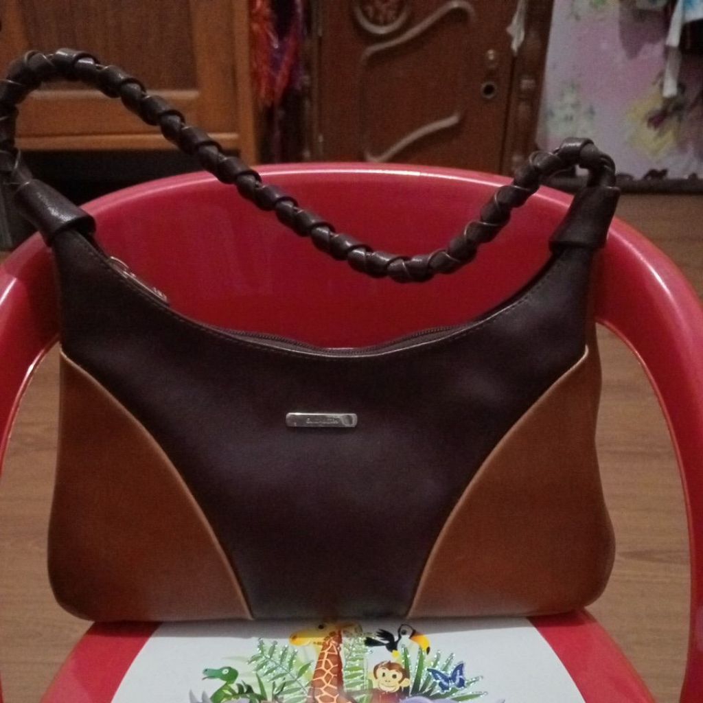Tas Jinjing Kulit Wanita Monza