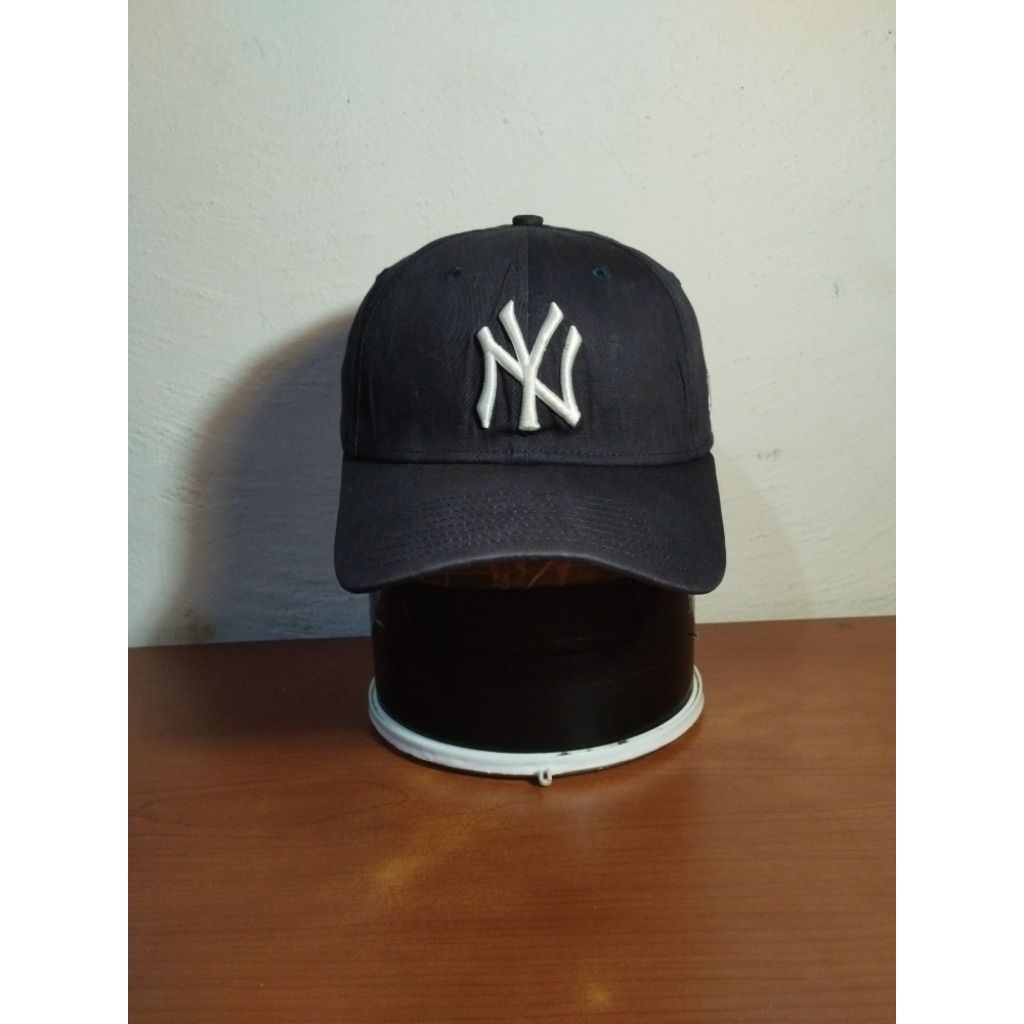 Topi New Era x MLB NY Yankees Built up