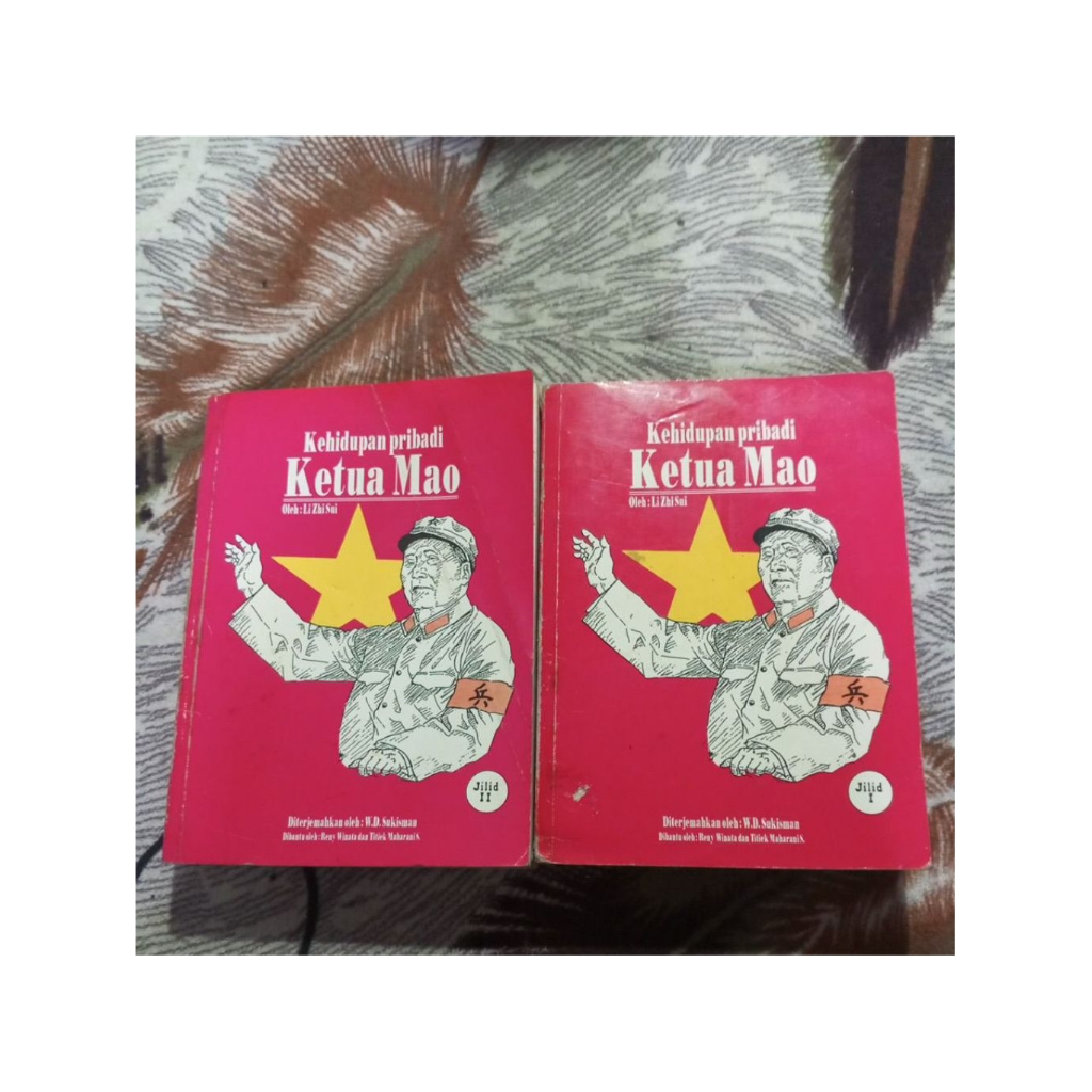 buku kehidupan pribadi ketua mao..1 & 2..by Li Zhi sui.