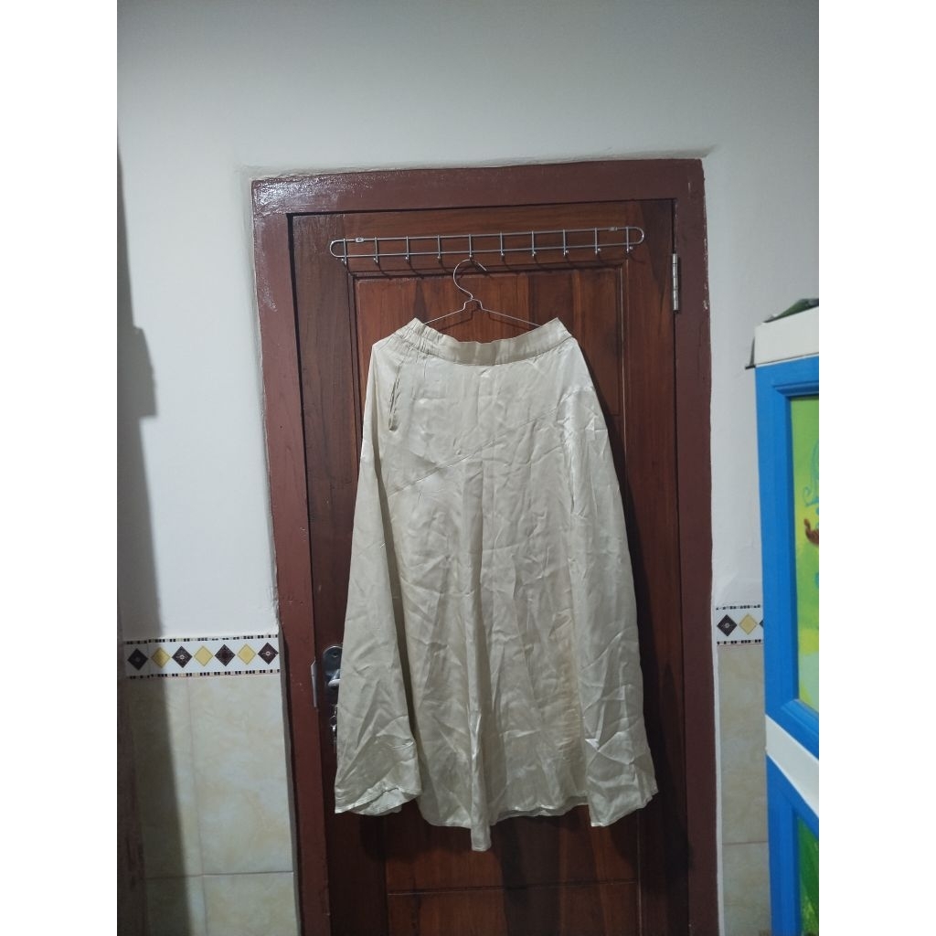 ROK SATIN MEGAR EARTH MUSIC & ECOLOGY