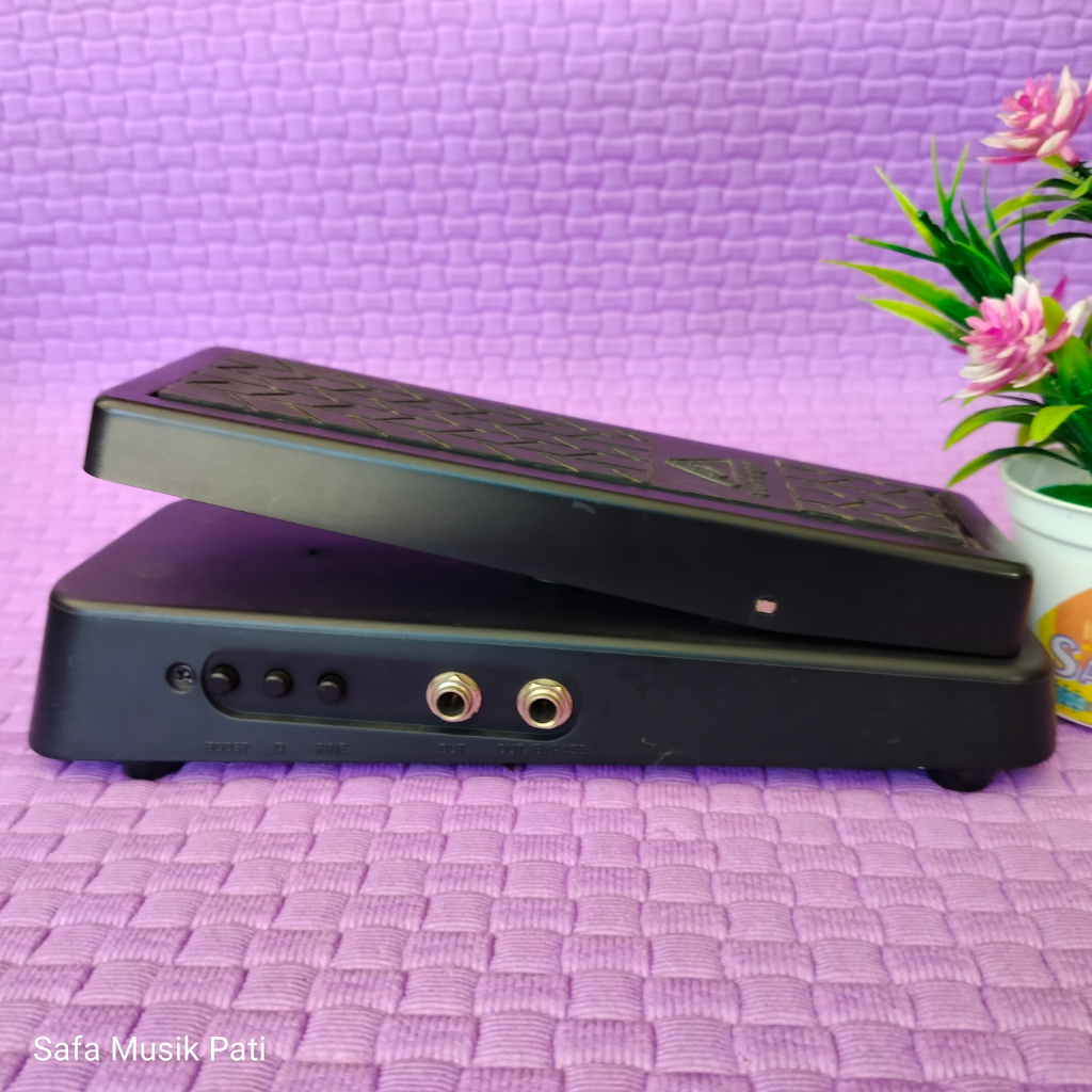 Behringer Pedal Wah Hellbabe HB01 Efek Gitar Lengkap Dusbuk, Normal, no Minus, Original, Foto Asli