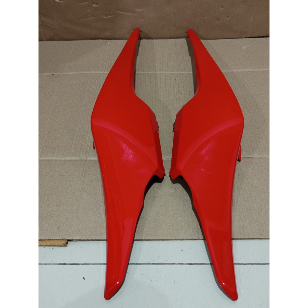 Cover Body Belakang CB 150R Lama Bodi Samping CB 150R Old MERAH Tenshi