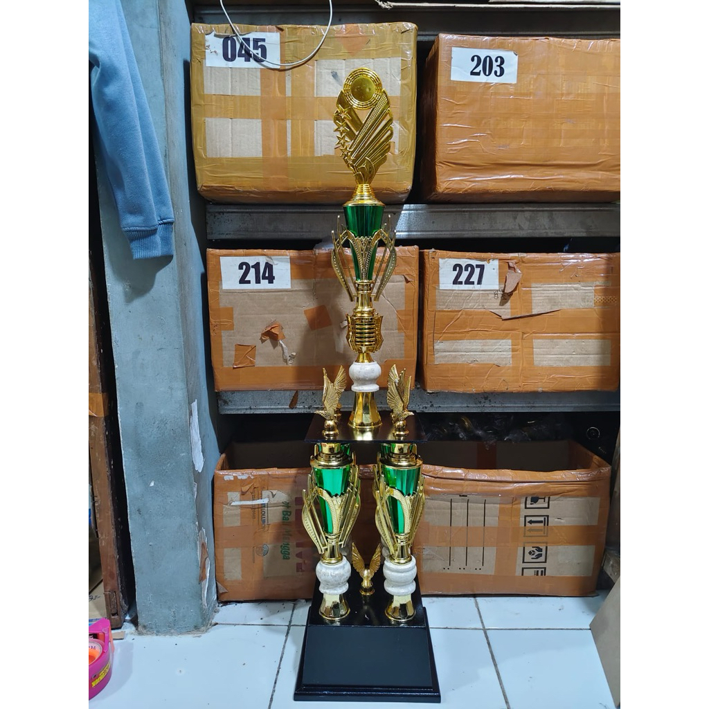 Piala Kaki 4 tinggi marmer B102mini mewah