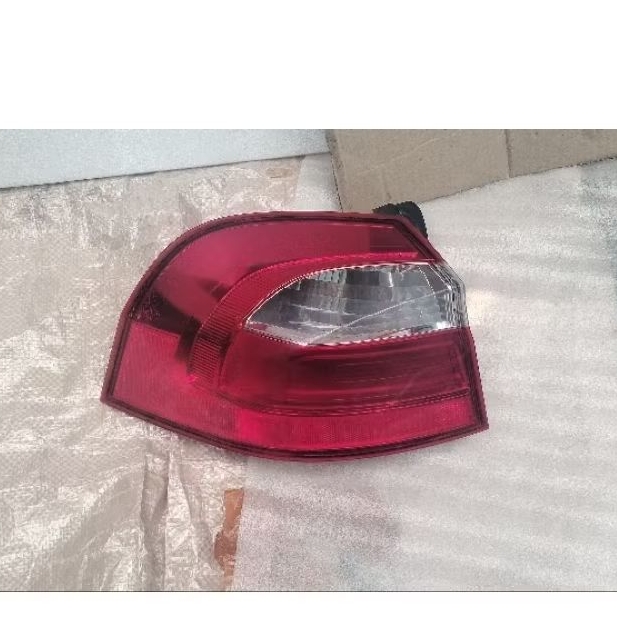 stoplamp KIA Rio lampu belakang Rio hatchback