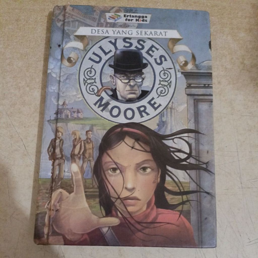 Buku ULYSSES MOORE Erlangga for Kids: DESA YANG SEKARAT