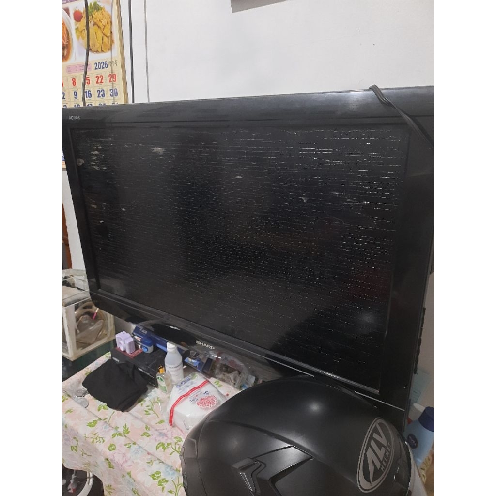 sharp Aquos lcd 32in
