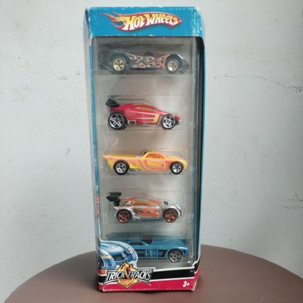 Hot Wheels The Govner Biru Trick Track