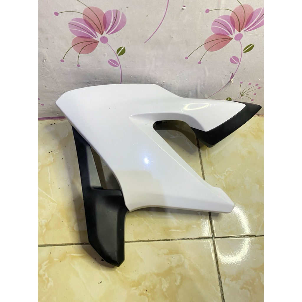 Sayap Honda CB 150R Lama Kupingan Tangki Tangki CB150 Cb 150 R Lama Old Original Seat