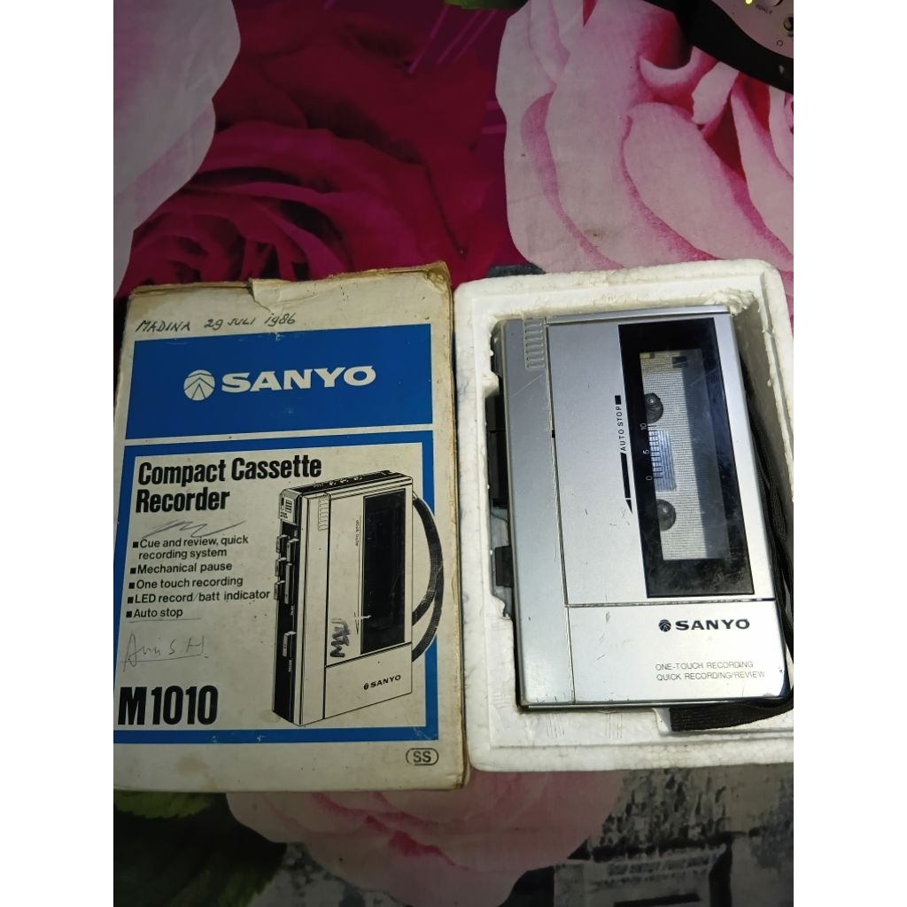 walkman sanyo m1010 bahan