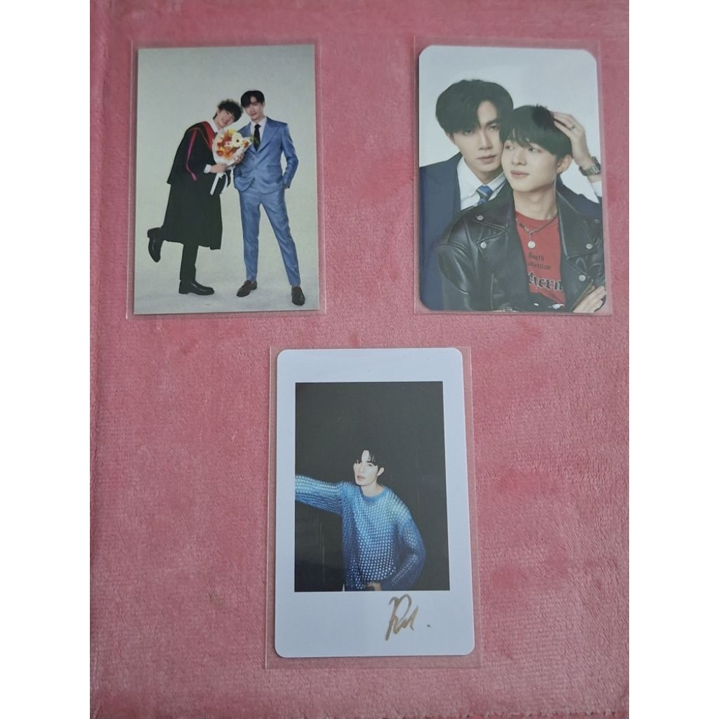 OFFICIAL POLAROID & PC ZEENUNEW SIGN