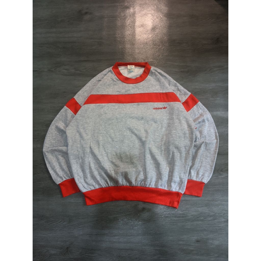 Adidas vintage boxy crewneck