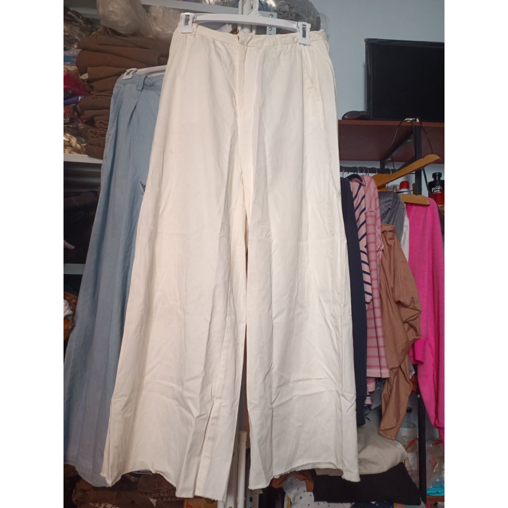 PL celana kulot loose pants chinos semi denim warna broken white