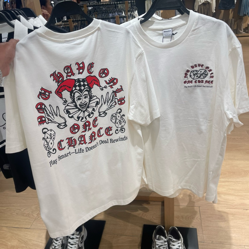 Kaus T-shirt BERSHKA MEN Jastip (jasa titip)