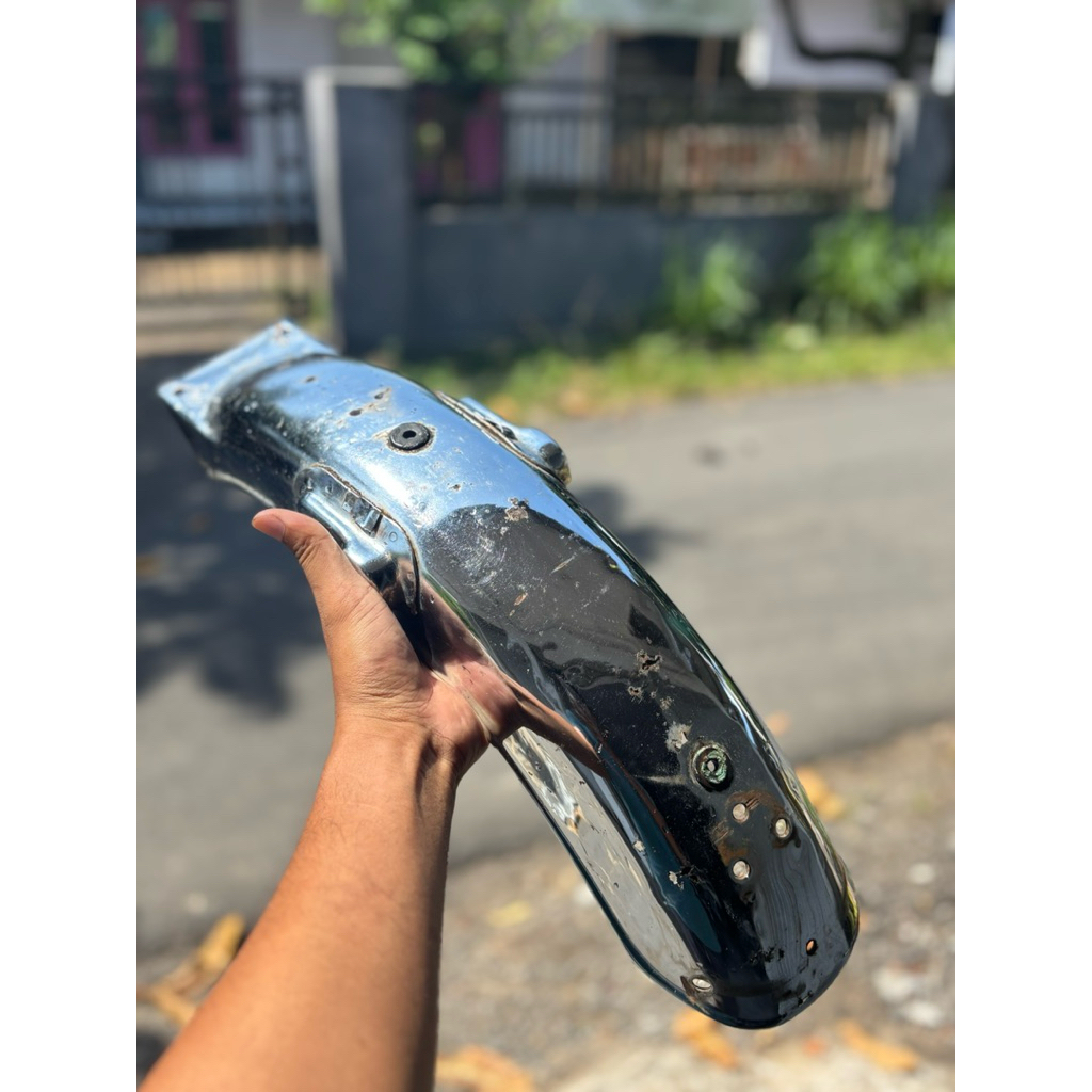 spakbor belakang GL100/125 platina original second