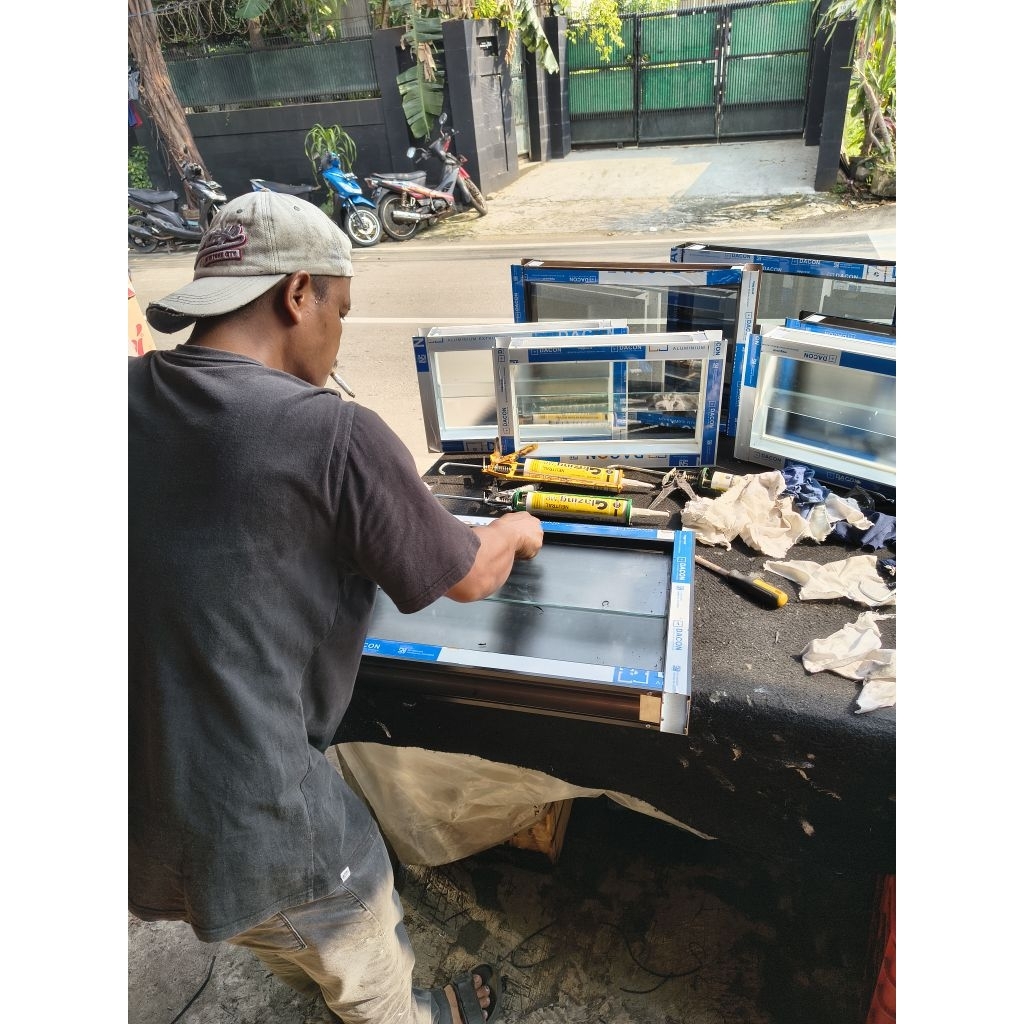 Jendela aluminium Boven kaca zigzag ukuran custom