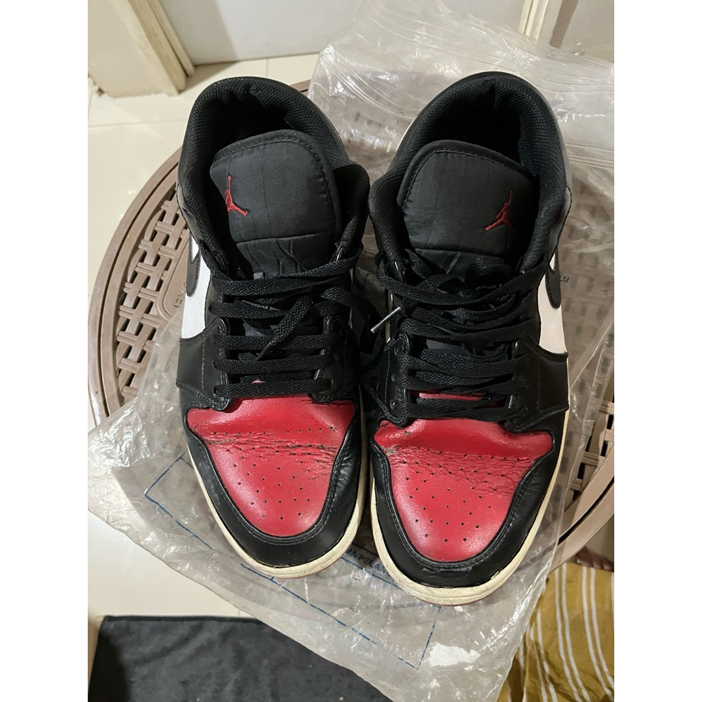 nike air jordan low red black white