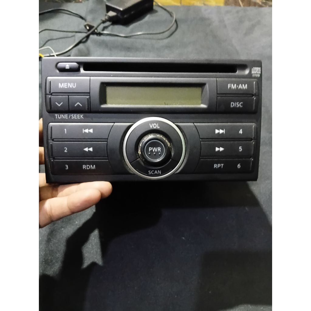Tape mobil /head unit clarion nissan grand livina