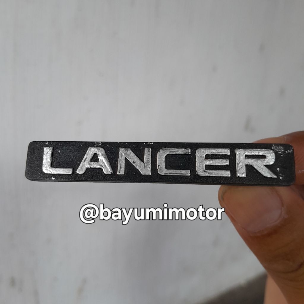ORIGINAL logo dashboard mitsubishi lancer SL