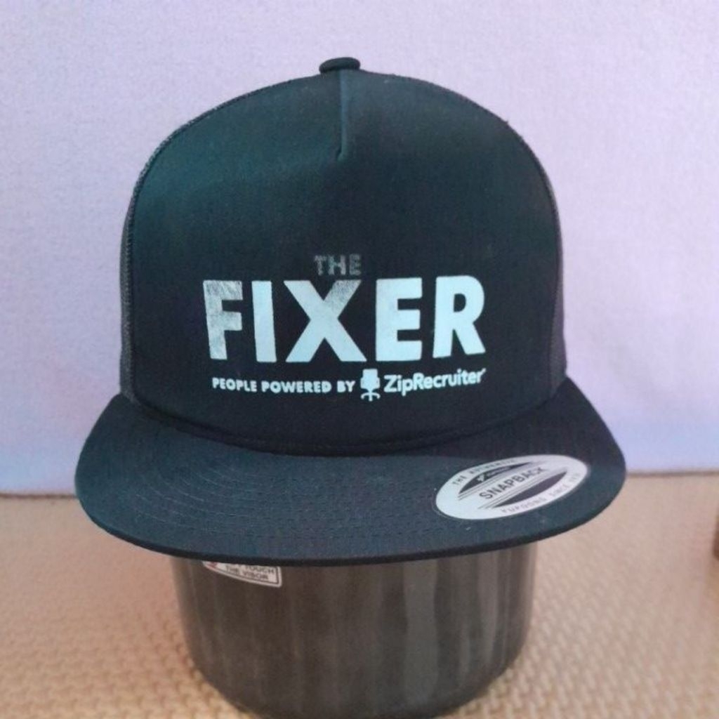 topi brand second (yupoong CLASSICS)