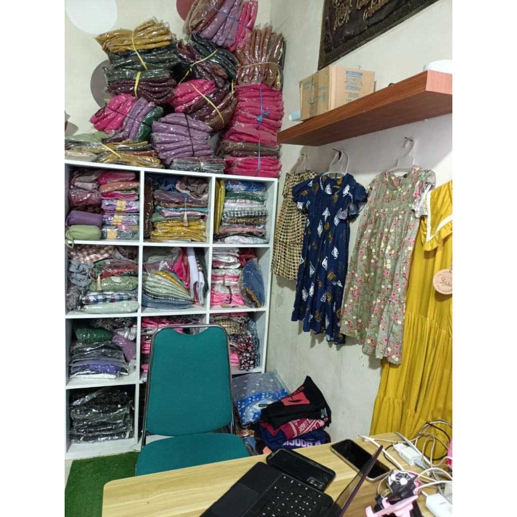 aneka baju gamis dewasa,baju anak dan daster.