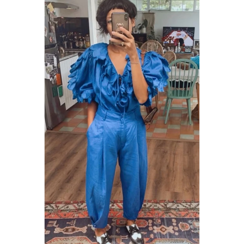 THE STORY OF SET Bulga Linen Scallop Embroidery Top&Khair Linen Pants - Electric Blue size 8