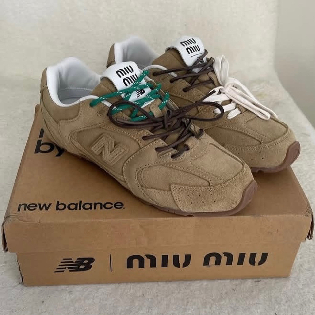 Sepatu wanita NB Miu Miu