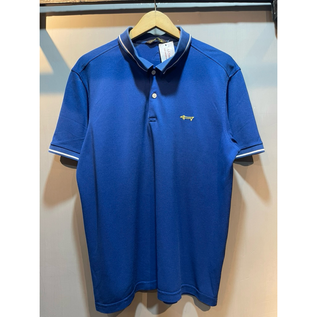 Polo shirt biru
