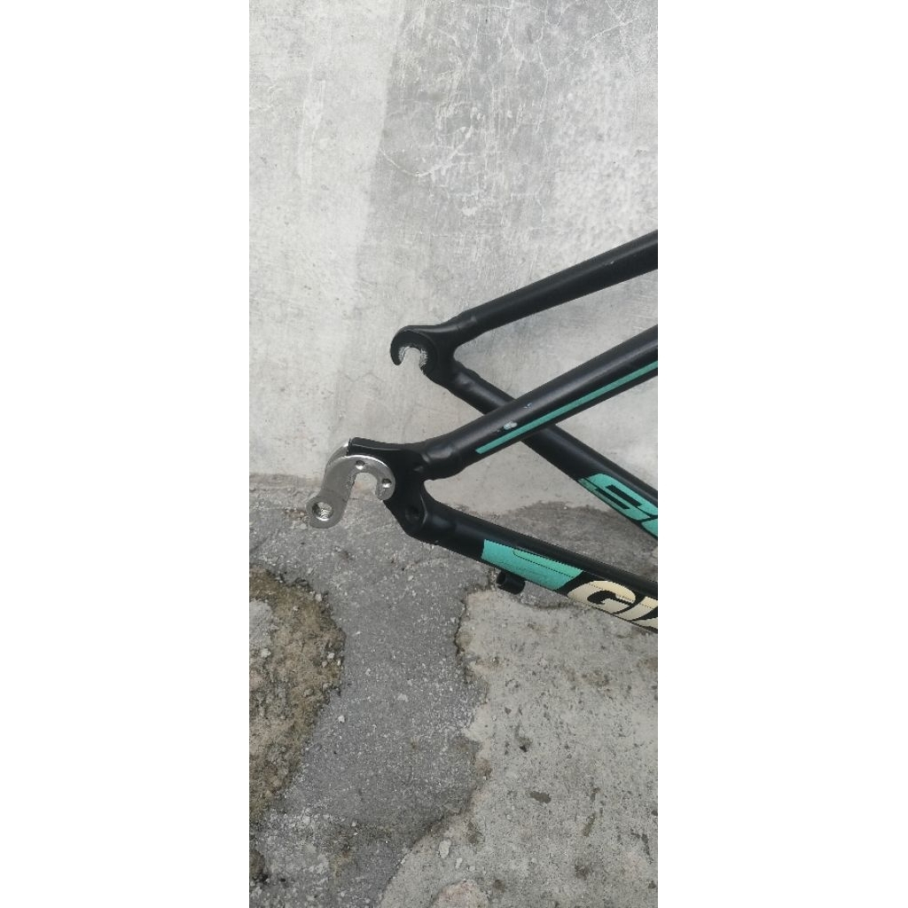 frem forek Giant scr aloy size46