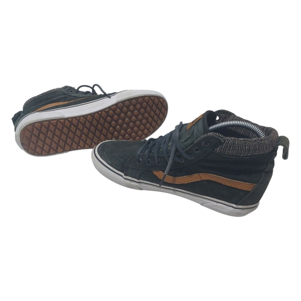Sepatu Second Vans MTE size 42
