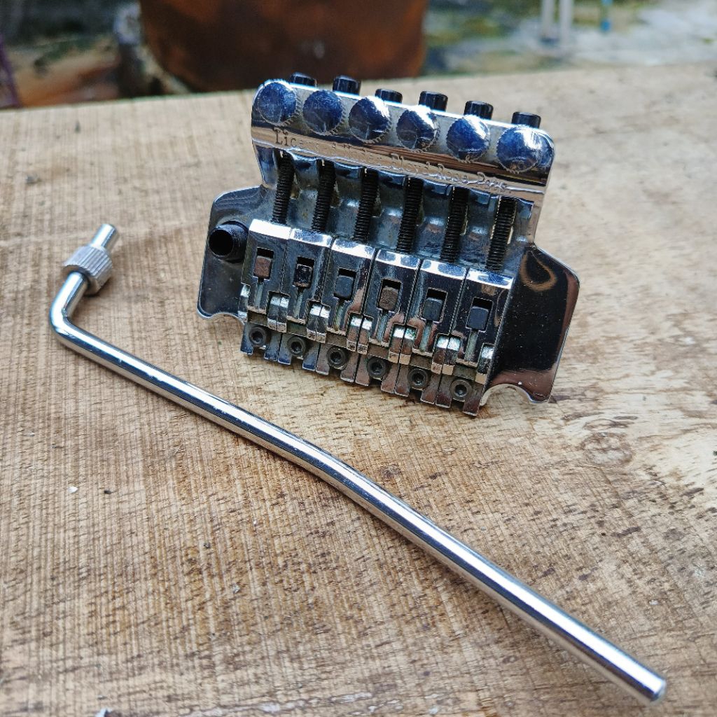 Floydrose Tremolo UpDown