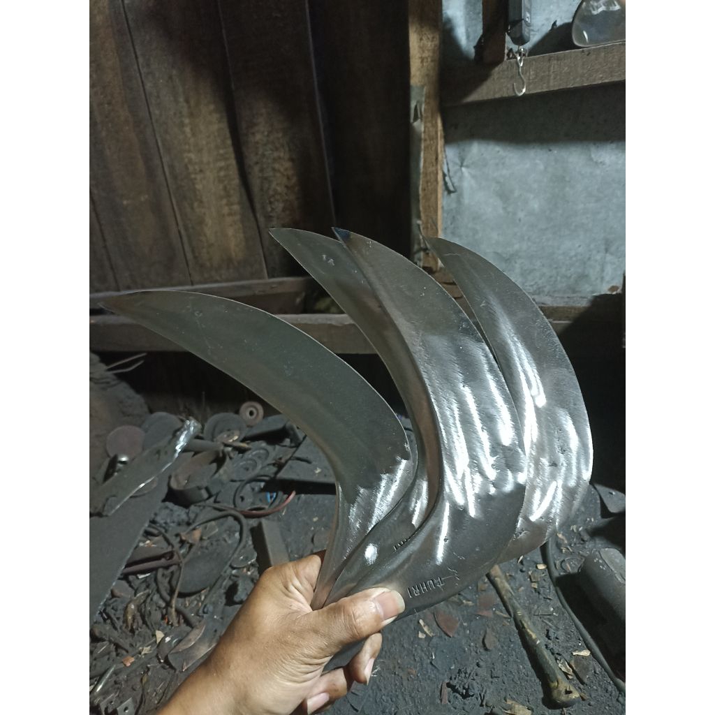 arit sabit baja per alat potong rumput